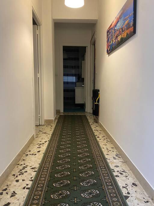 White-apartment Appartamento